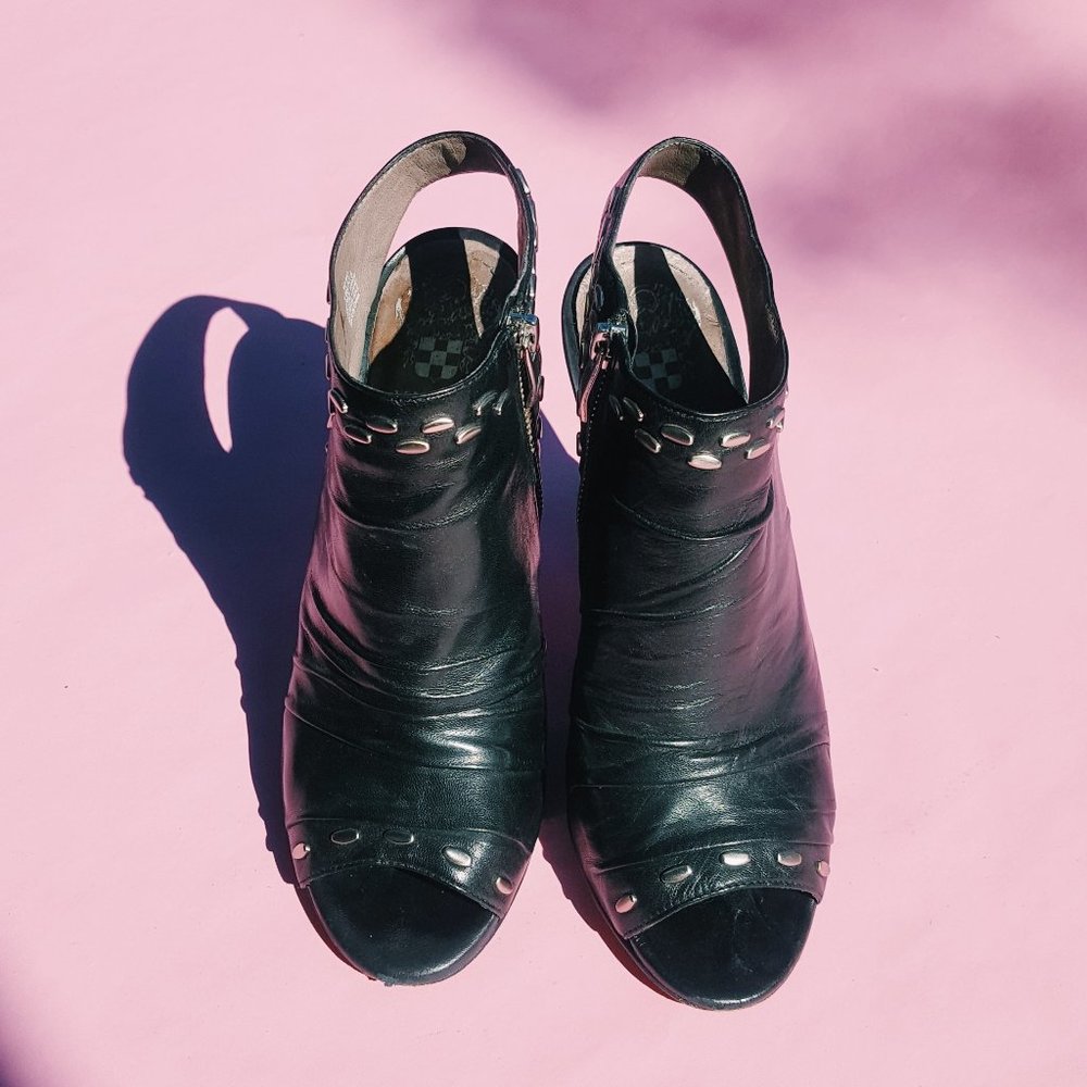 VINCE CAMUTO Avo Studded Black Leather Peep Toe